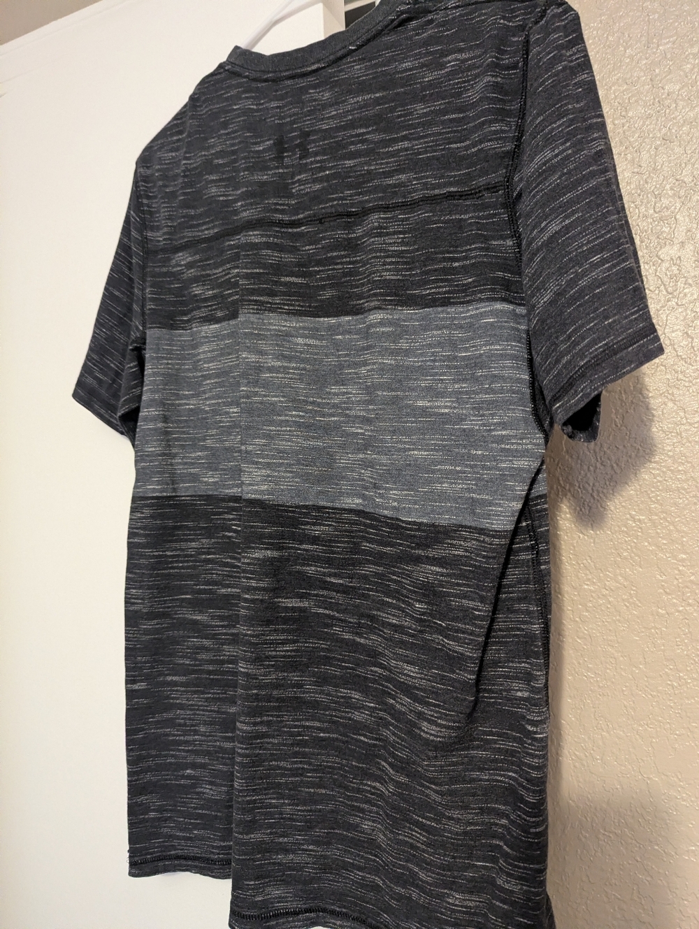 Men's Tees Goodfellow And Under Armour Medium - Picture 5 of 7
